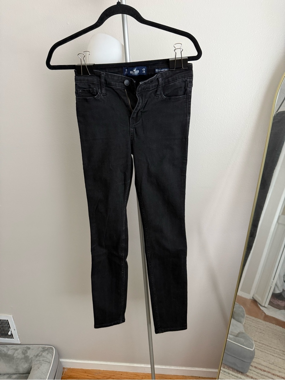 Hollister Mid Rise Black Skinny Jeans